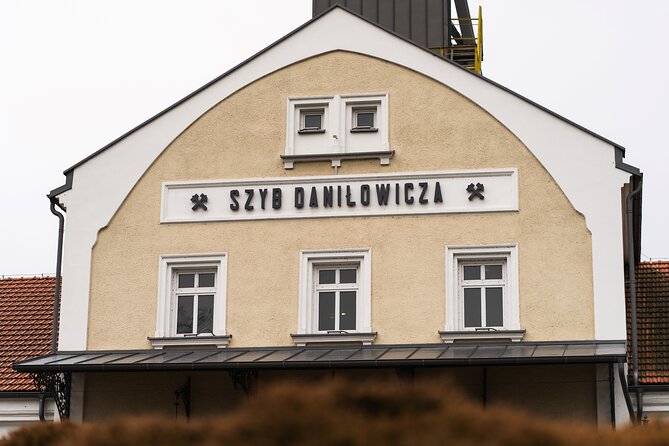 Krakow: Wieliczka Salt Mine Guided Tour with Pick-up options - The physical reality of 800 stairs