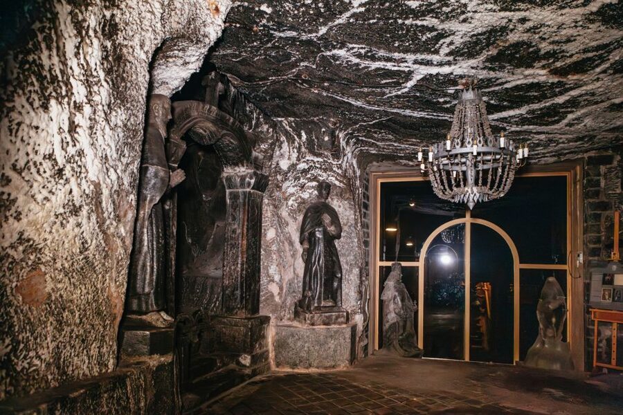 Krakow: Wieliczka Salt Mine Guided Tour with Transport - Key points at a glance