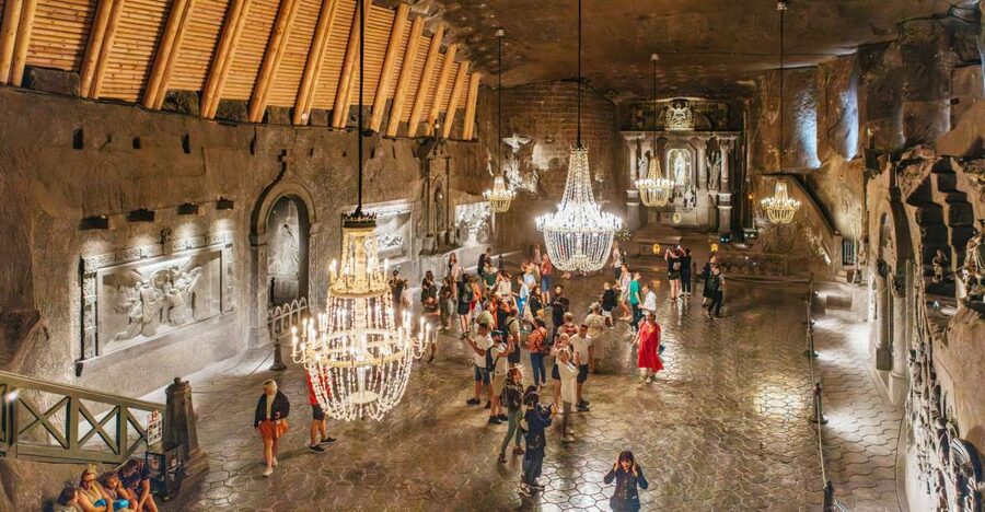 Krakow: Wieliczka Salt Mine Guided Tour with Transport - A little free time before entering the mine