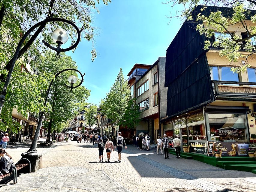 Krakow: Zakopane and Chochołowskie Bath Full Day Trip - Krupówki Street and the Zakopane town stop