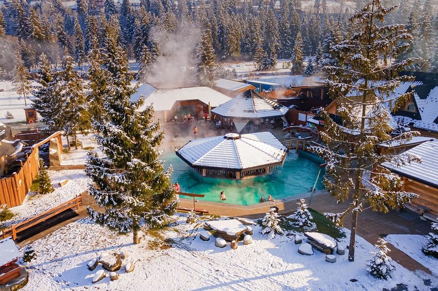 Krakow: Zakopane Cable Car, Vodka, Cheese & Hot Springs Tour - Guides, drivers, and the family touch