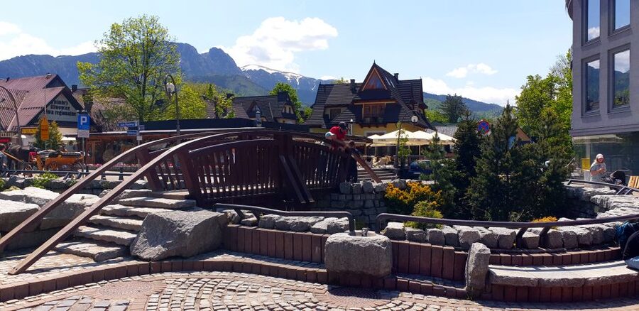Krakow: Zakopane, Funicular, Cheese, and Highland Day Trip - The Gubałówka ride and the best views of the day