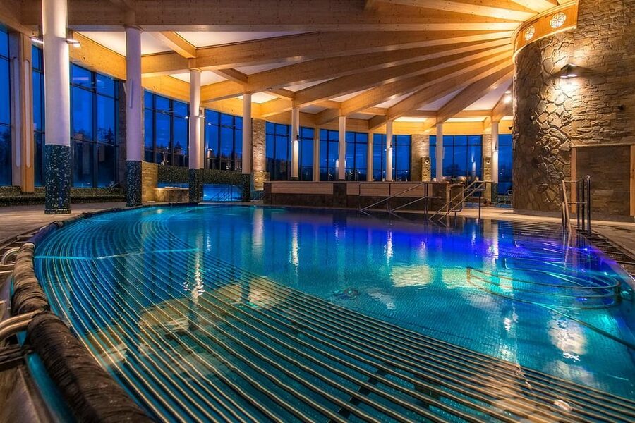 Krakow: Zakopane-Thermal Bath(Evening Time)with Hotel Pickup - How much value do you get for $51?