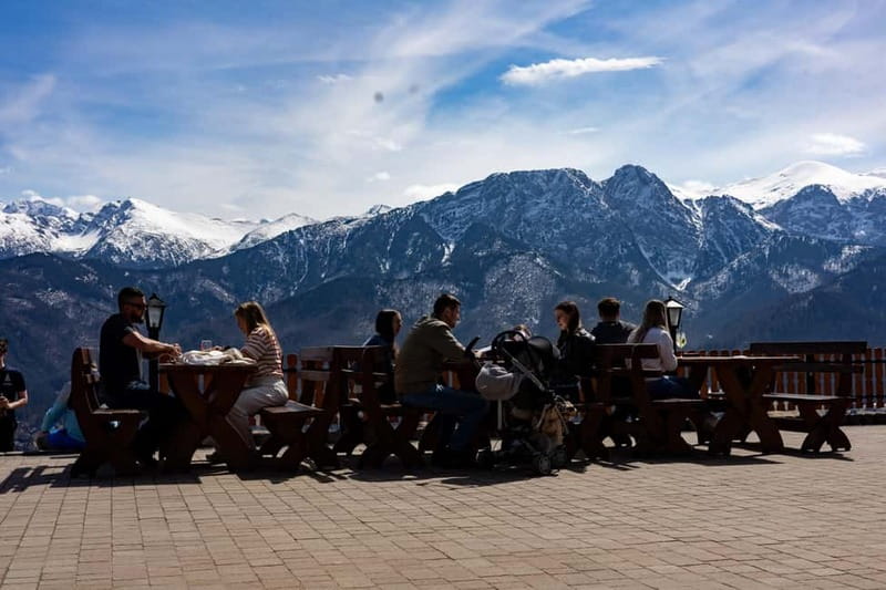 Krakow: Zakopane Tour with Chocholow Hot Baths and Cable Car - Chochołów and its wooden houses