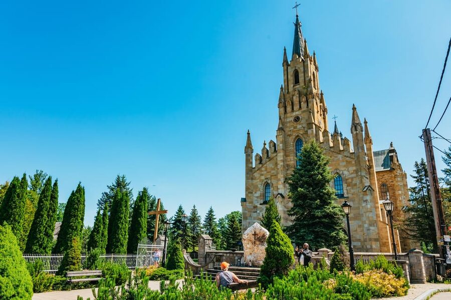 Krakow: Zakopane Tour with Thermal Baths, Cable Car & Pickup - Who should book this day out?