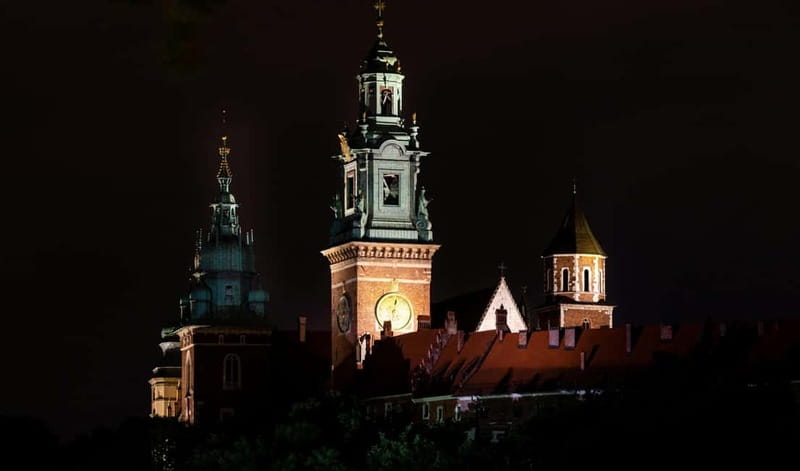 Mysterious Wawel Cathedral and Wawel Courtyard Guided Tour - Key points at a glance