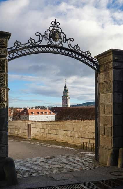 Mysterious Wawel Cathedral and Wawel Courtyard Guided Tour - Is $32 a fair price?