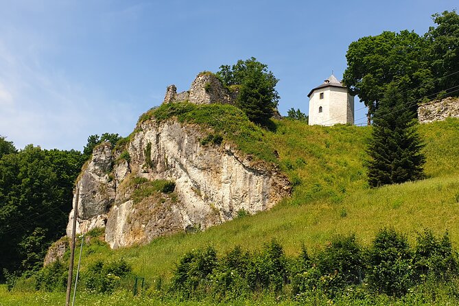 Ojców National Park and Ogrodzieniec Castle Tour from Krakow - Who should book this experience