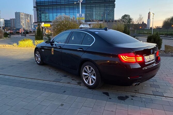 Private Airport Transfer from/to Krakow Balice Airport - Why a private vehicle can be worth the cost