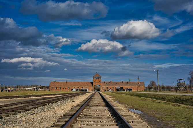 Private Guided Tour Auschwitz Birkenau with Transport from Krakow - Leaving Krakow by private vehicle