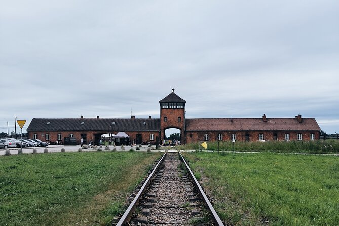 Private Guided Tour to Auschwitz & Birkenau from Krakow - Oskar, Aleksandra, and the human side of the transfer