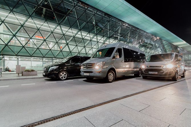 Private Krakow Balice Airport Transfer - Arrival at Balice: a simple handoff after landing