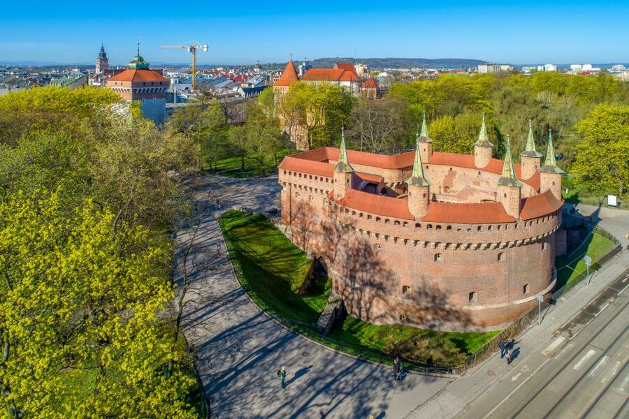 Private Krakow Tour: St. Mary’s, Cloth Hall & More - Main Market Square and Krakow’s trading heart