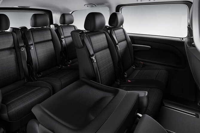 Private transfer | Krakow City - Krakow Airport Balice - The 30-minute ride into Krakow
