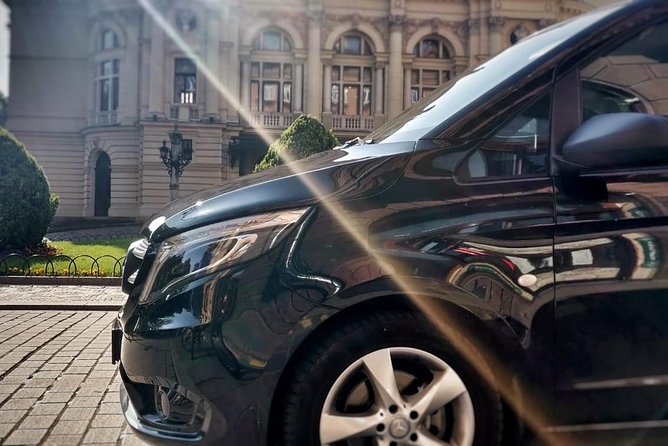 Private transfer: Krakow City - Krakow Airport - What the 25-Minute Ride Is Really Like
