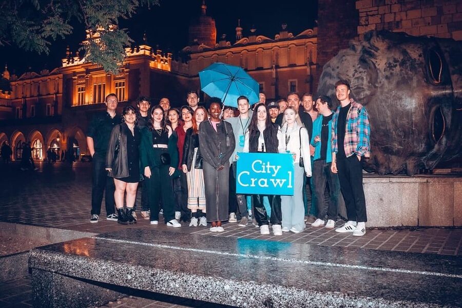 Pub Crawl - 1-hour Open Bar then Vip to 5 Clubs - Krakow - The first hour: unlimited drinks before the club circuit