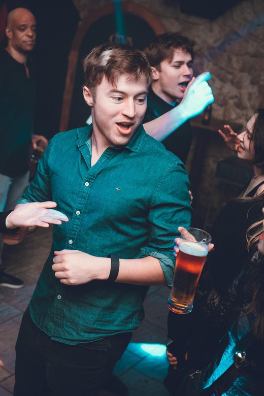 Pub Crawl - 1-hour Open Bar then Vip to 5 Clubs - Krakow - Should you book this pub crawl?
