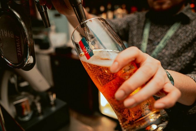 Pub Crawl + Unlimited Drinks + VIP entry + Drinking Games & Photographer - The guides are the key to the night