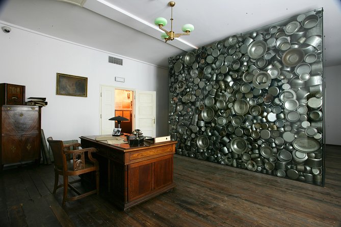 Schindler's Factory Guided Tour in Krakow & skip the line ticket - Timing, comfort, and practical details