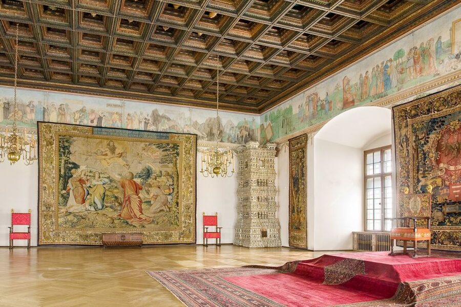 Skip-the-Line Wawel Castle Chambers Private Tour - Should you book the Wawel Castle private tour?