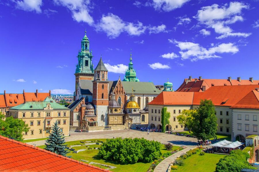 Skip-the-Line Wawel Castle Chambers Private Tour - Starting at Wawel Hill and the John Paul II Monument