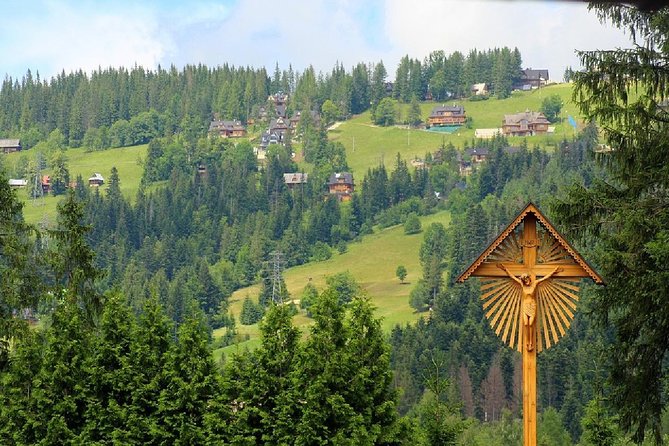 Tatra Mountains Zakopane and Panoramic Dunajec River Rafting - Highlander flavors: cottage cheese and vodka