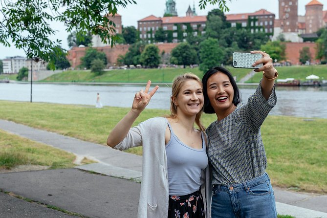 The Heart of Krakow: Old Town & Wawel Castle Private Tour - Practical details that affect your choice