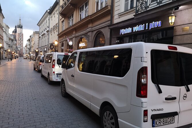 Transfer Krakow Balice Airport - Krakow City - A modern, air-conditioned vehicle after the flight