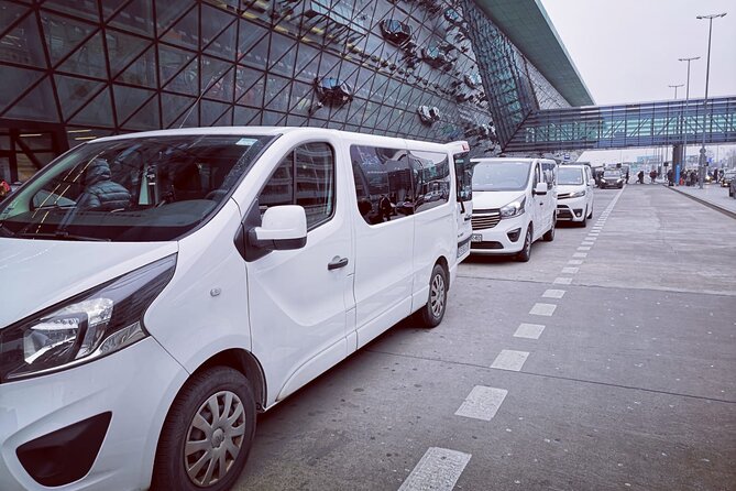 Transfer Krakow Balice Airport - Krakow City - What happens from the terminal to Kraków