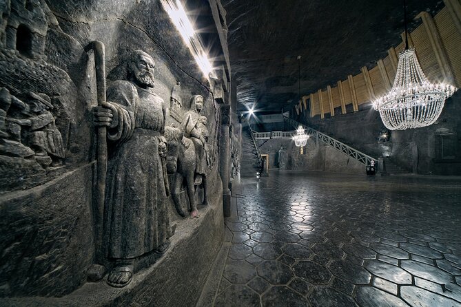 UNESCO Wieliczka Salt Mine Half-Day Tour from Kraków - Reaching 135 meters, then taking the lift back