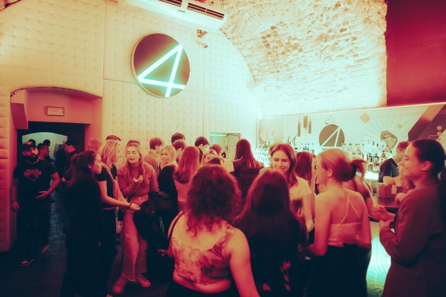 VIP Club Entry and Booth Booking - Practical details before you reserve