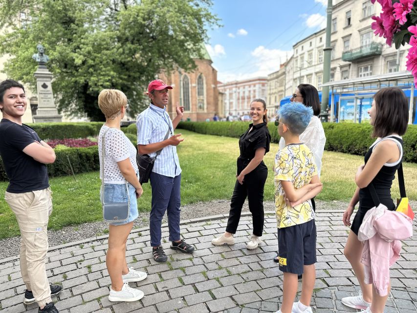 Walking Tour of Krakow: Old town - 2-Hours of Magic - Stories, local advice, and the human touch