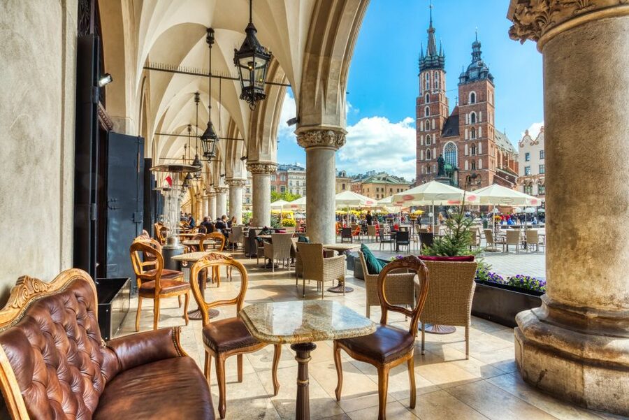 Wawel Castle & Cathedral Skip the Line Small Group Tour - Meeting point, timing, and practical advice