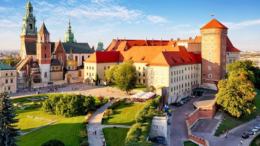 Wawel Hill Tour with Audio Guide - Starting at Bracka 15 and walking toward Wawel
