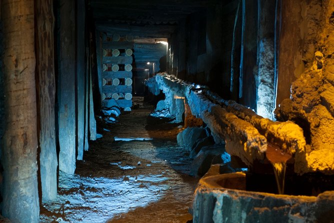 Wieliczka Salt Mine: Complete Private Tour - Leaving Krakow in a private vehicle