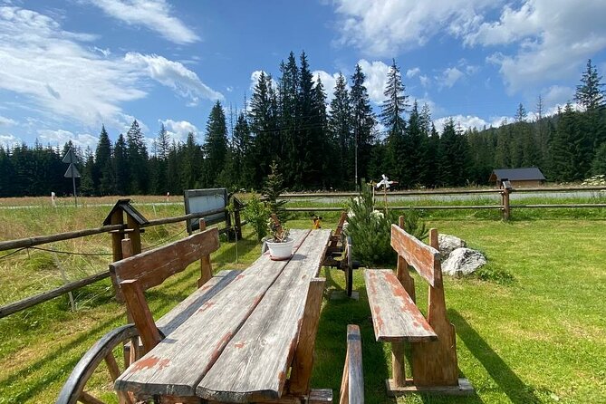 Zakopane Tour from Krakow with Thermal SPA and Hotel Pick up - Two hours on Krupowki Street in Zakopane