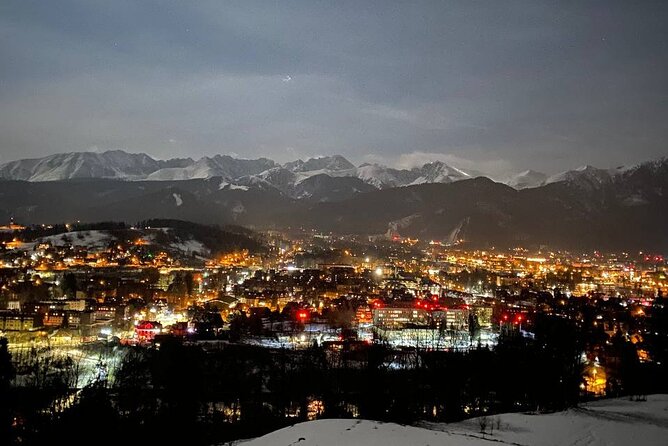 Zakopane Tour from Krakow with Thermal SPA and Hotel Pick up - Chocholow, a quick look at wooden mountain homes