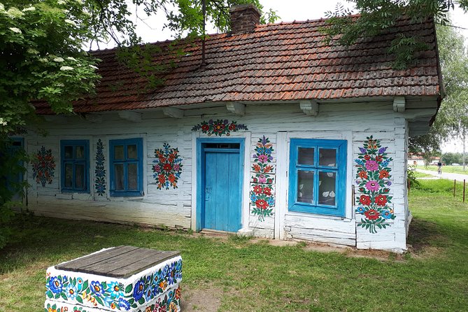 Zalipie Private Tour from Krakow The Painted Village - Twenty minutes at the House of Painters